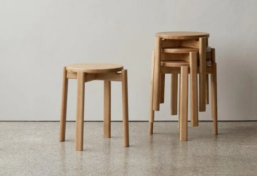 Menu Passage Stool