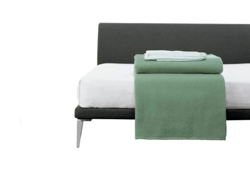 Bed NB/152, 1991